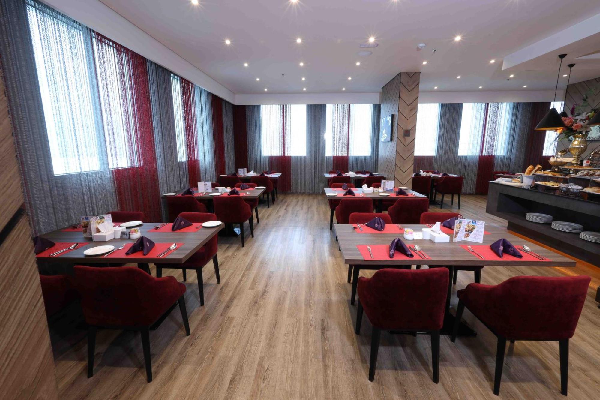 Fortis Hotel פוג'יירה מראה חיצוני תמונה